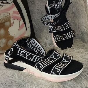 Lady's sandal one pair used